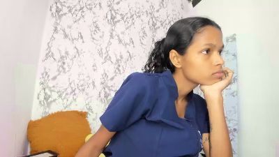 suriFoster live cam on Cam4