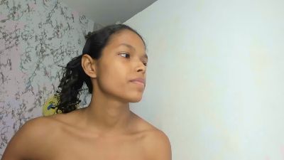 suriFoster live cam on Cam4