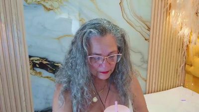sussyperez live cam on Cam4