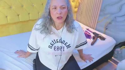 sussyperez live cam on Cam4