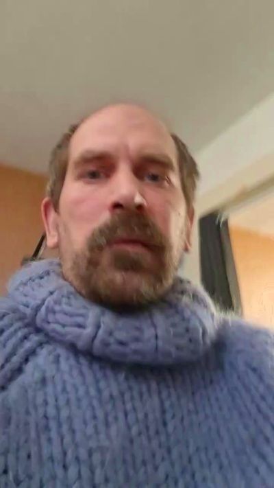 sweaterslut live cam on Cam4