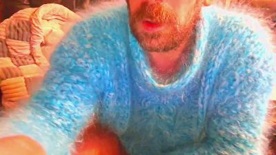 sweaterslut live cam on Cam4