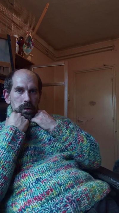 sweaterslut live cam on Cam4