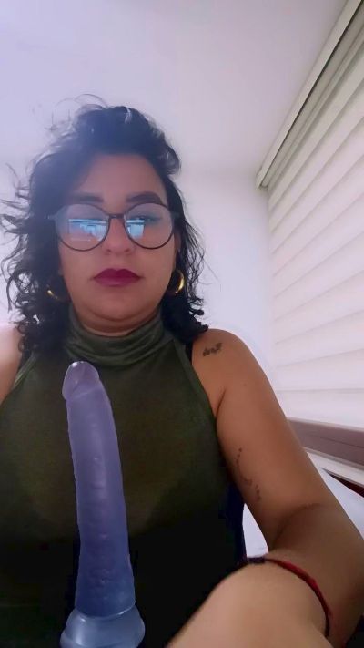 sweetHonySophie live female webcam from France