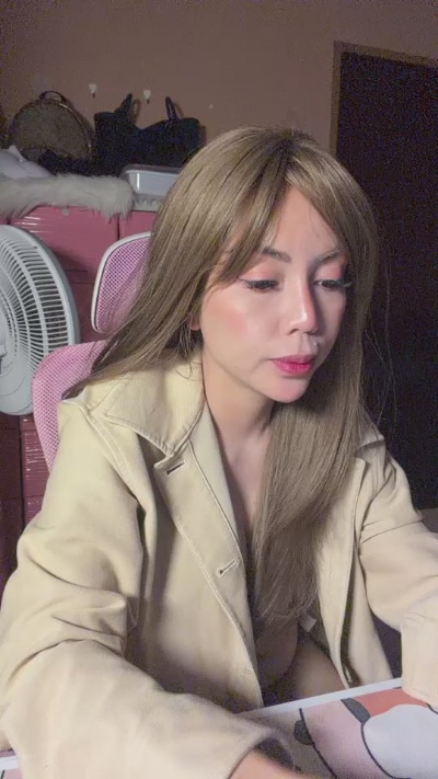 sweetLily3 live cam on Cam4