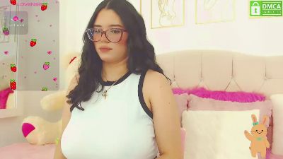 sweet__pink live cam on Cam4