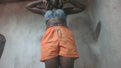 sweet_aaliya live cam on Cam4
