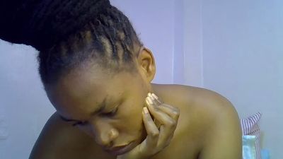 sweet_brown9 live cam on Cam4