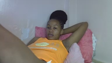 sweet_brown9 live cam on Cam4