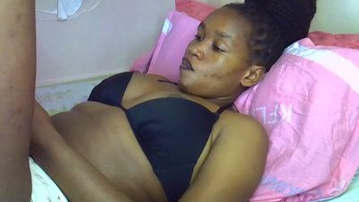 sweet_brown9 live cam on Cam4
