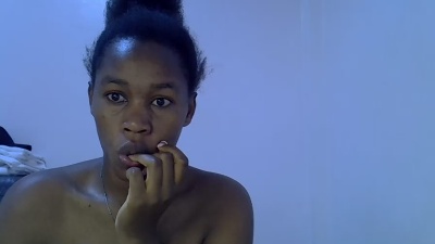 sweet_brown9 live cam on Cam4