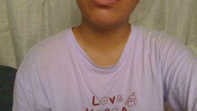 sweet_charm18 live cam on Cam4