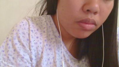 sweet_charm18 live cam on Cam4