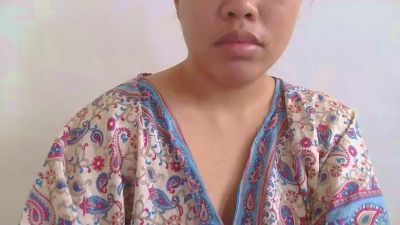sweet_charm18 live cam on Cam4