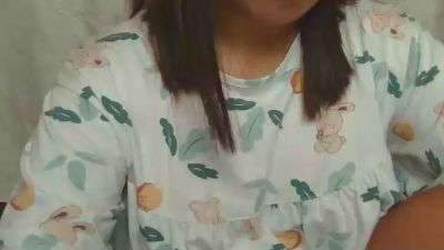 sweet_charm18 live cam on Cam4