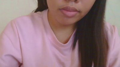 sweet_charm18 live cam on Cam4