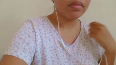 sweet_charm18 live cam on Cam4