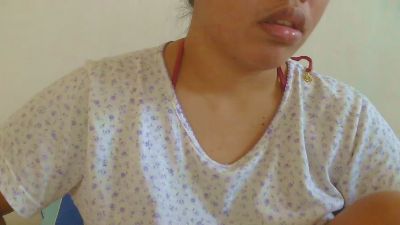 sweet_charm18 live cam on Cam4