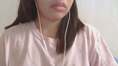 sweet_charm18 live cam on Cam4