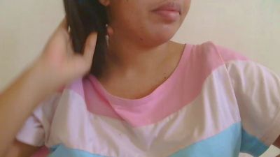 sweet_charm18 live cam on Cam4