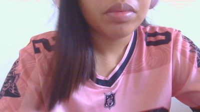 sweet_charm18 live cam on Cam4
