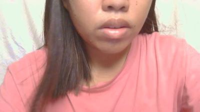 sweet_charm18 live cam on Cam4