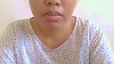 sweet_charm18 live cam on Cam4