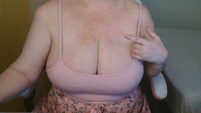 sweet_curvy live cam on Cam4