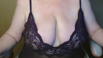 sweet_curvy live cam on Cam4