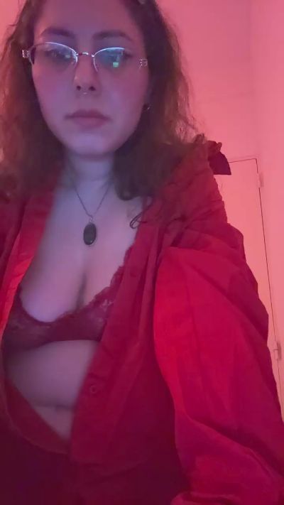 sweet_cute_rina live cam on Cam4