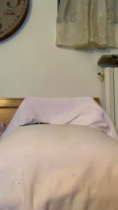 sweet_dreams live cam on Cam4
