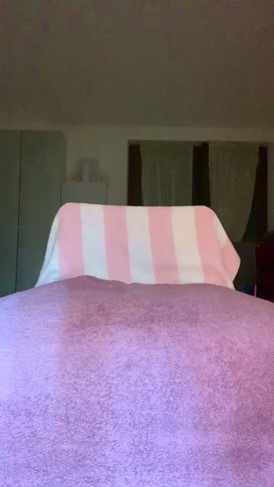 sweet_dreams live cam on Cam4