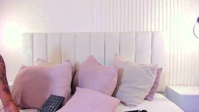 sweet_shanaiaa live cam on Cam4