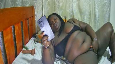 sweet_shantel live cam on Cam4
