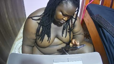 sweet_shantel live cam on Cam4