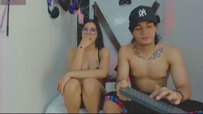 sweetauracouple live cam on Cam4