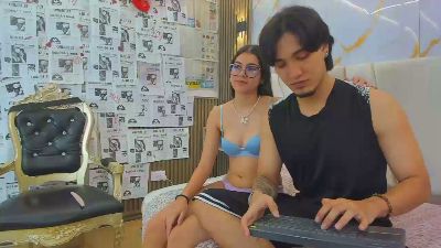 sweetauracouple live cam on Cam4