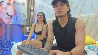 sweetauracouple live cam on Cam4