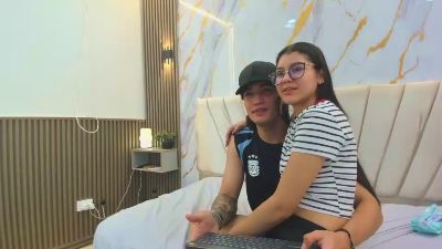 sweetauracouple live cam on Cam4