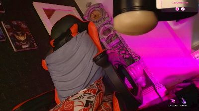 sweetcharlottee live cam on Cam4