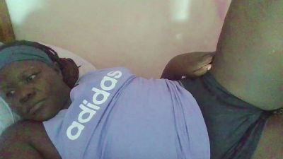 sweetgyalhot live cam on Cam4