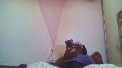 sweetgyalhot live cam on Cam4