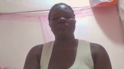 sweetgyalhot live cam on Cam4