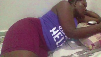sweetgyalhot live cam on Cam4