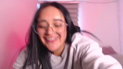 sweety_leah live cam on Cam4