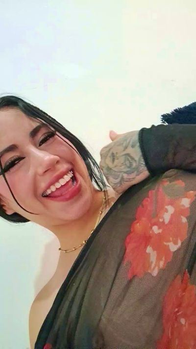 sylvana_19 live cam on Cam4