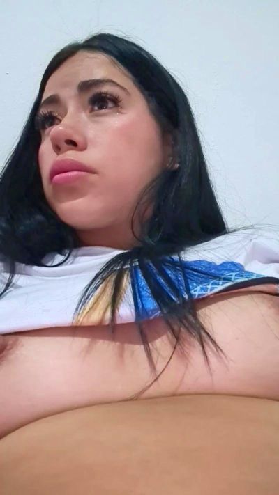 sylvana_19 live cam on Cam4