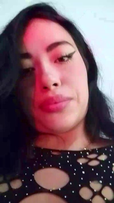 sylvana_19 live cam on Cam4