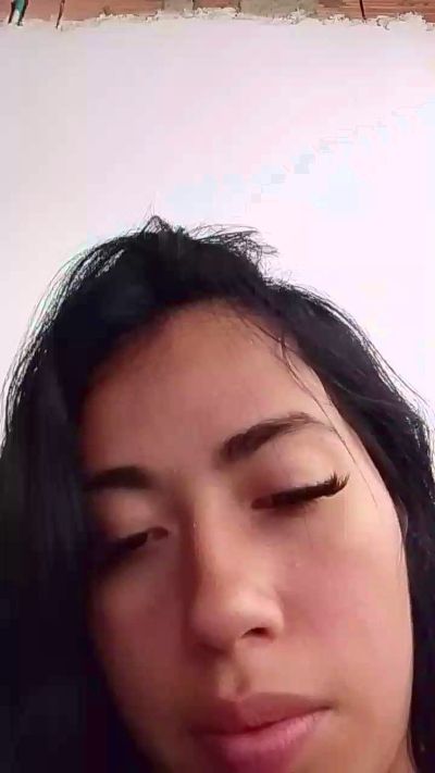 sylvana_19 live cam on Cam4