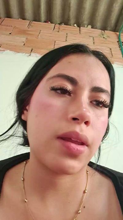 sylvana_19 live cam on Cam4